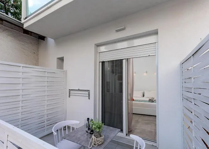 Han Mr & Mrs K Bianco